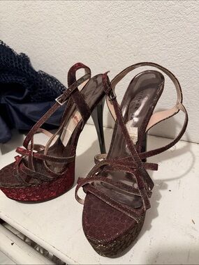 Chinese Laundry Metallic Burgundy Strappy Platform Heels